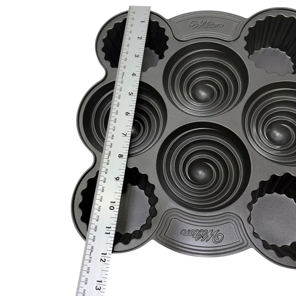 Wilton 8 Cavity Non-Stick Swirl and Fluted Muffin Cupcake Pan Gray Steel NEW